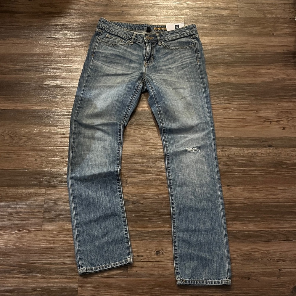 Casual Gap size 8r/29 premium straight distressed straight leg jeans nwt capsule